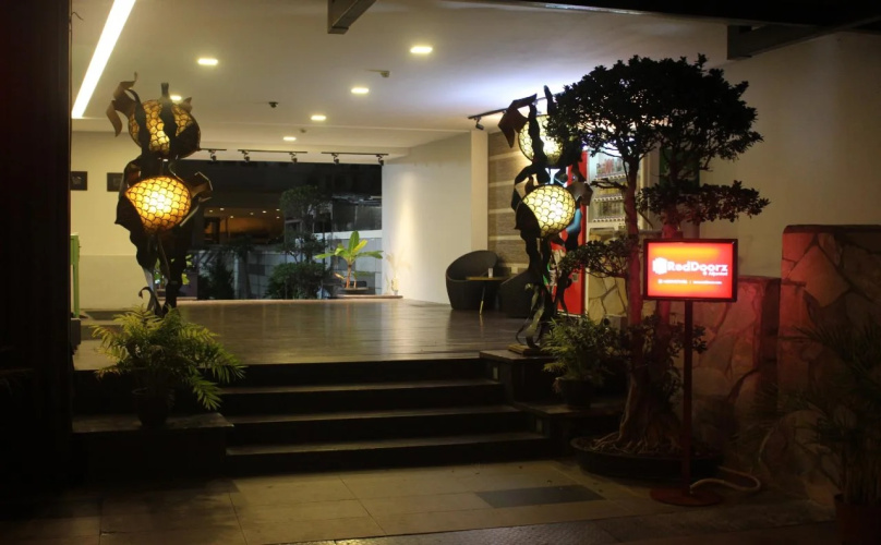 RedDoorz @ Aljunied