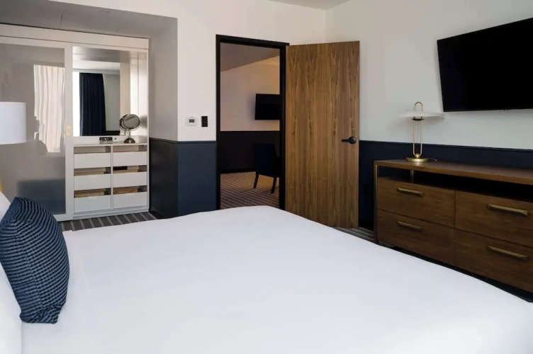 1 Bedroom Double Suite