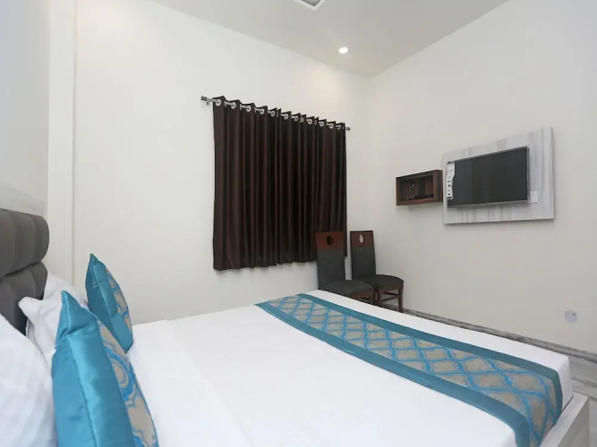 OYO 9384 Hotel Ashirwad