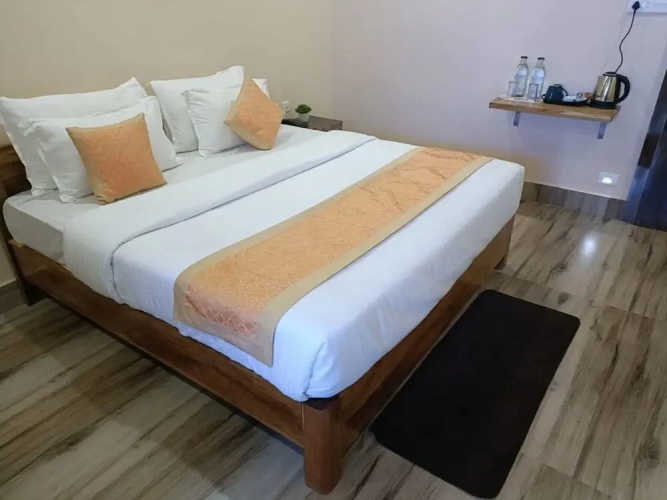 Goroomgo Silicon Residency Puri