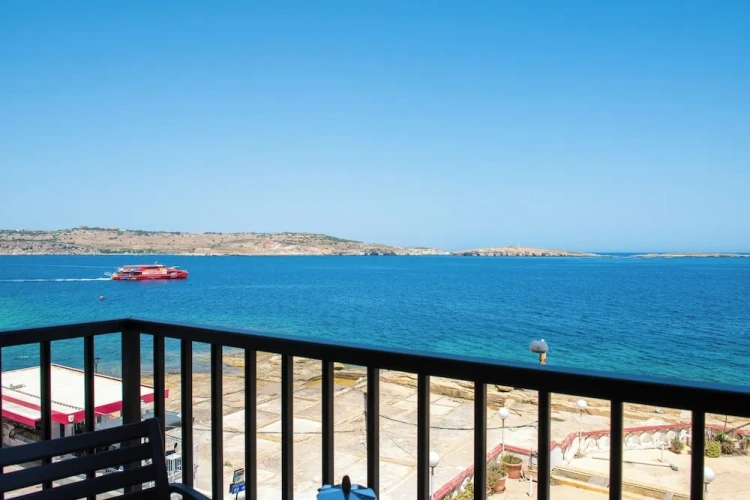 2 Bedrooms Standard Apartment with balcony and with sea view