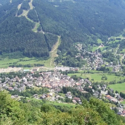 Woodpecker s Chalet in Tem