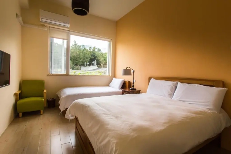 Standard Triple room