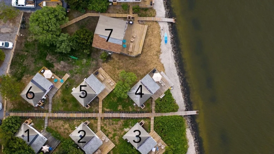 1 Bedroom Bungalow with water view