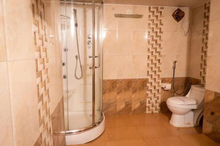 Alcove Beach Resort