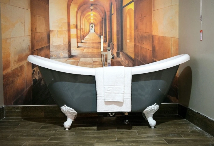Royal Basement Suite