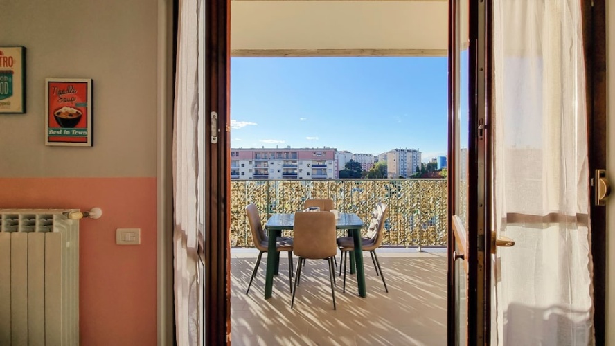 2 Bedrooms Apartment with balcony
