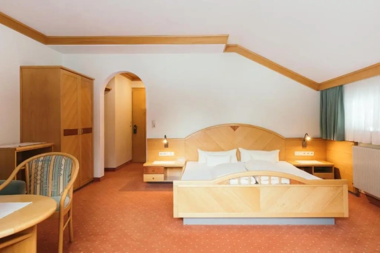 Junior Suite with balcony and with view