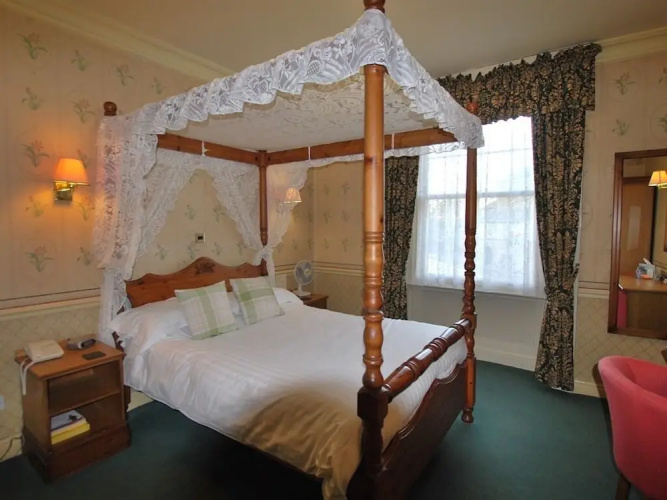 The Cross Keys Hotel