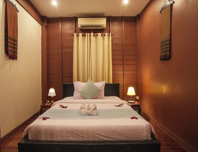 2 Bedrooms Classic Suite with courtyard view
