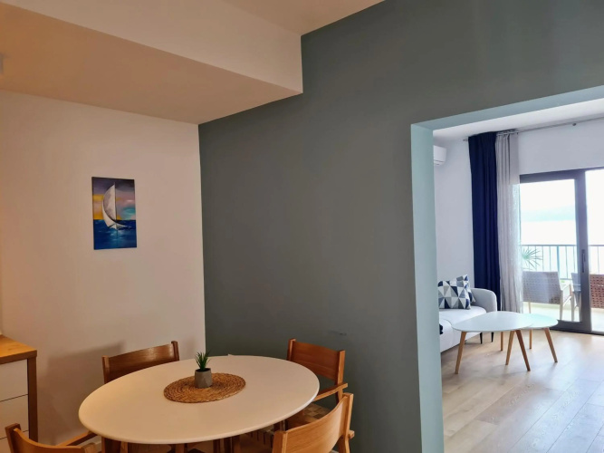 Beachfront Comfort Apartments Sinajko
