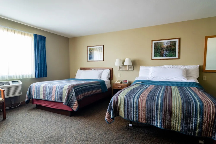 Cedarberry Inn