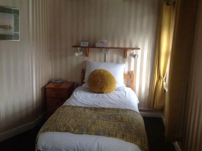 Standard Single room