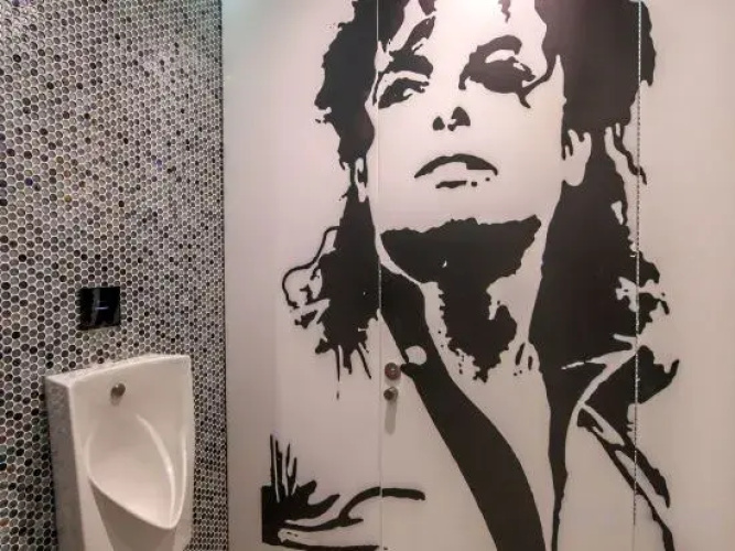 X Art Hotel