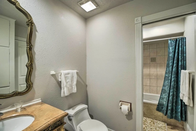 4 Bedrooms Cottage