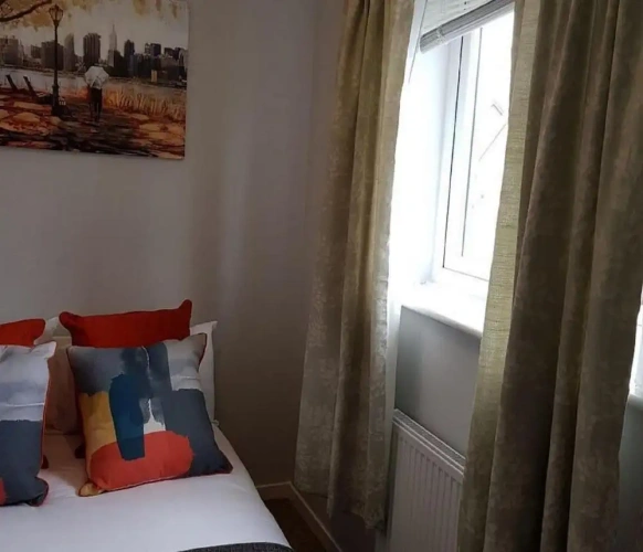 4 Bedrooms Deluxe Cottage with park view