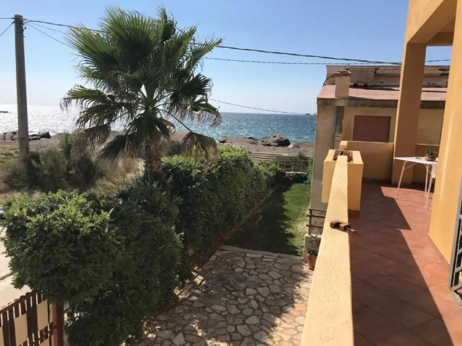 Posidonia Apartments