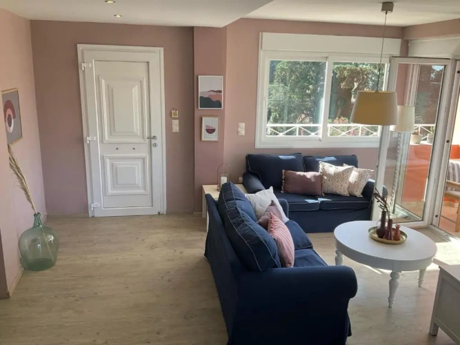 3 Bedrooms Apartment