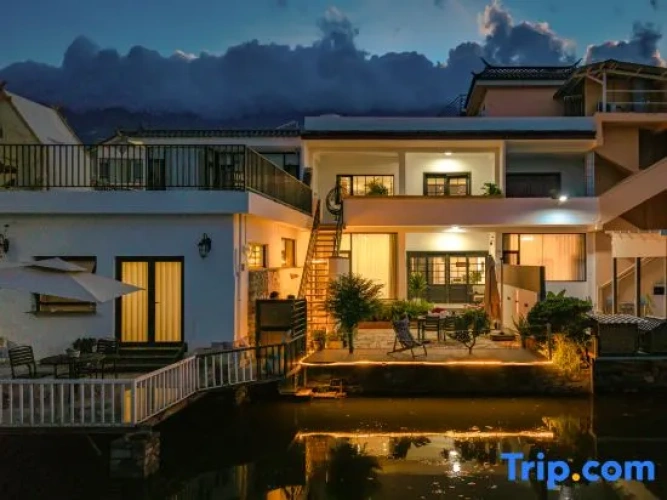 3 Bedrooms Standard room with mountain view