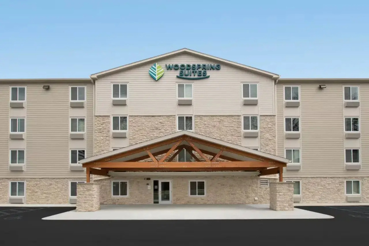 Woodspring Suites Lancaster North