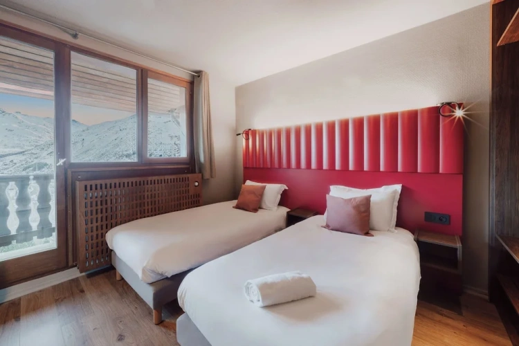 Standard Triple room