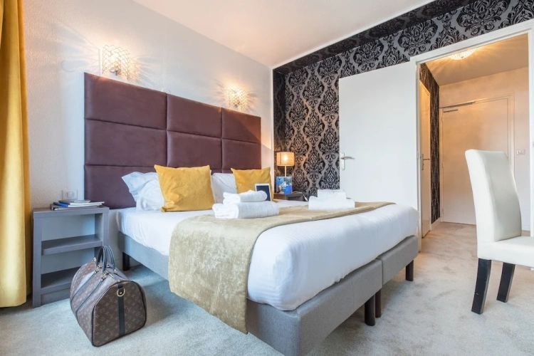 Superior room