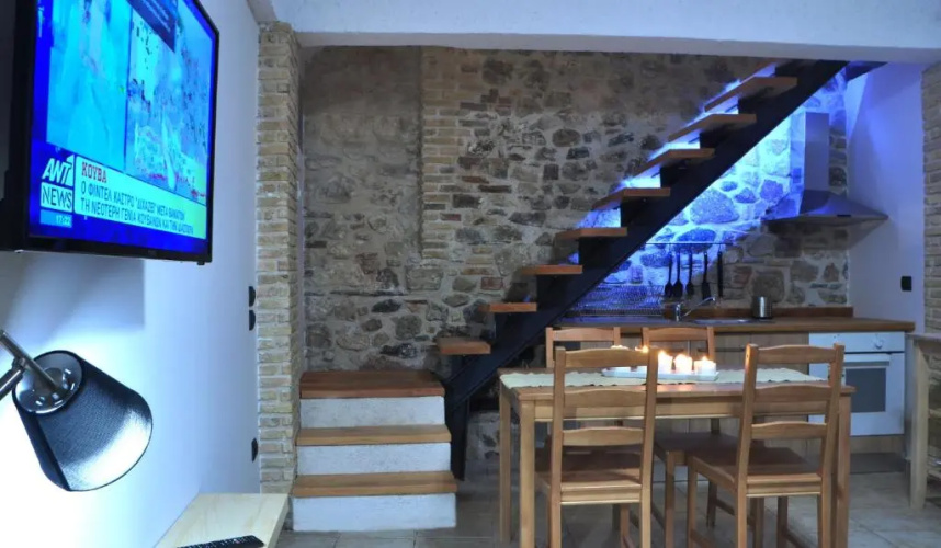 Limni Stone Apartment