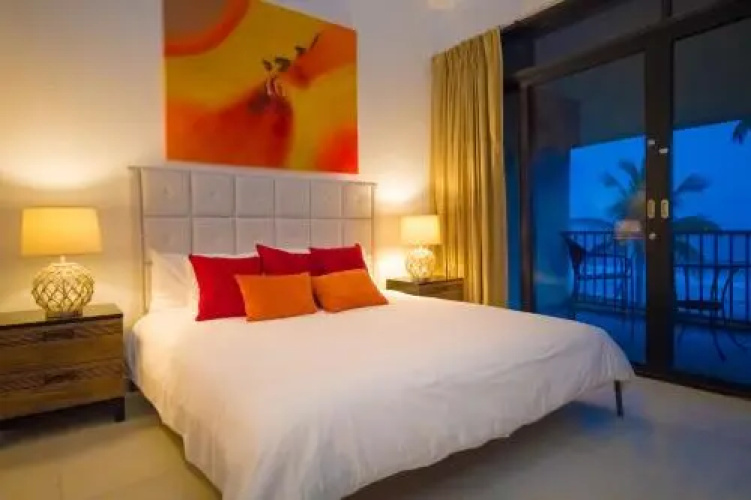 BV103 - Amazing Oceanfront Condo steps from beach