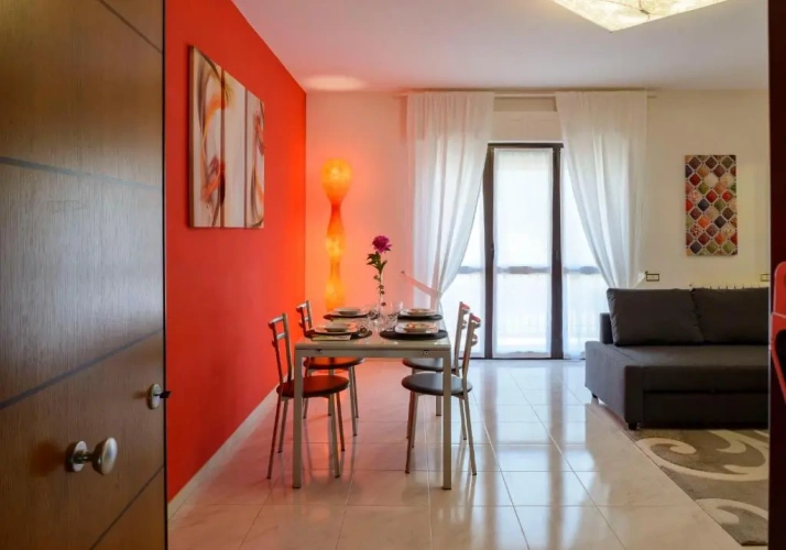 3 Bedrooms Apartment