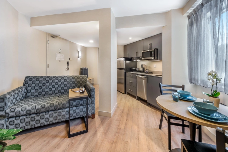 Quadruple Suite