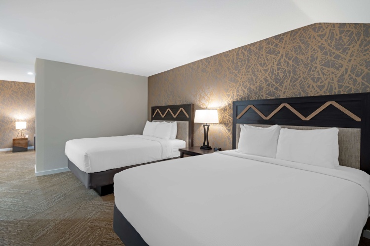 Quadruple Suite