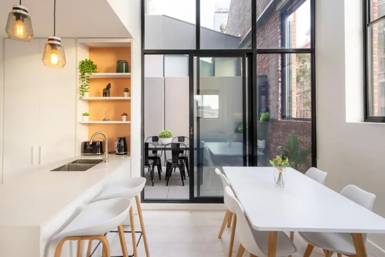 Bond Quarter Loft