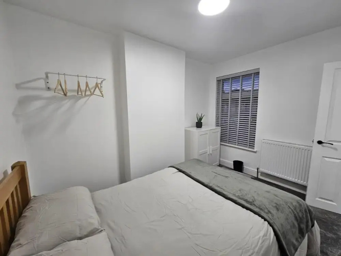 Comfortable 2-bed Home for Work & Longer Stays