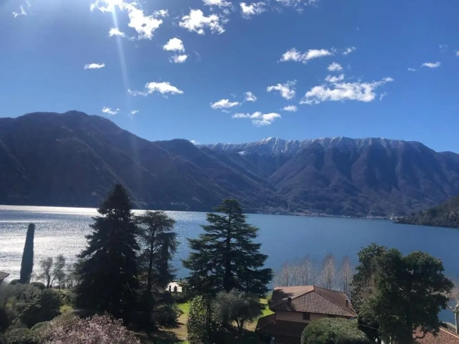 Standard Double room with lake view