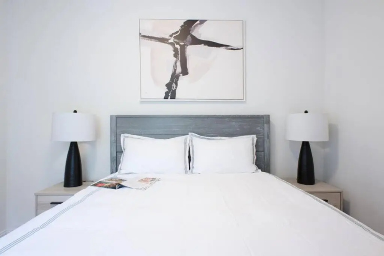454-4r New 2BR Prime Midtown Best Value Sleeps 5