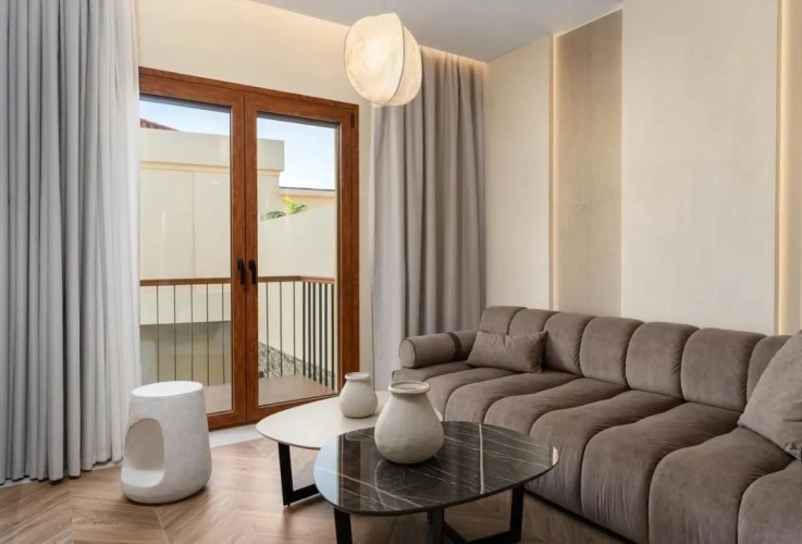 Deluxe Suite with pool view