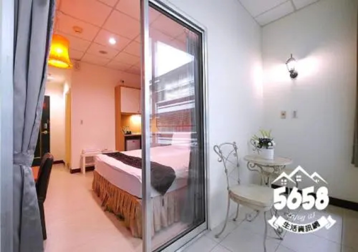 85 Eagle Hotel