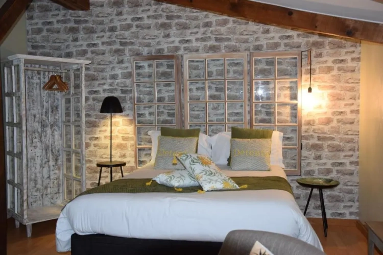 2 Bedrooms Double Suite