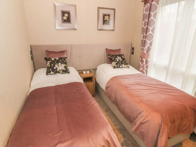 Avonal Lodge