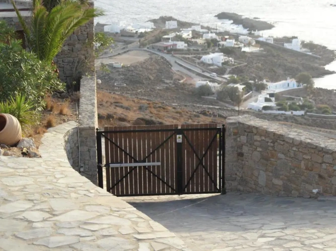 3 Bedrooms Villa