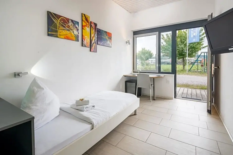 Standard Quadruple room with view