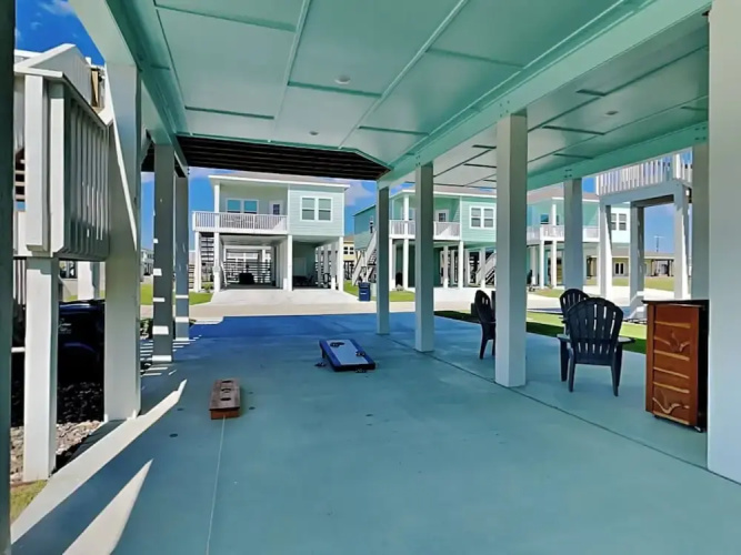 Come And Catch It by Miss Kitty’s