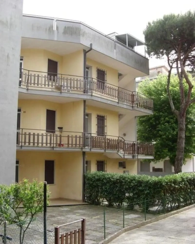 2 Bedrooms Apartment with city view