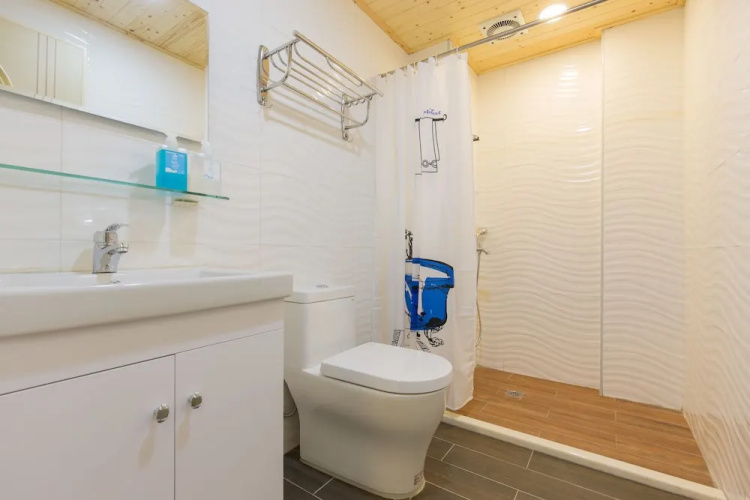 Cool Guy Apartment