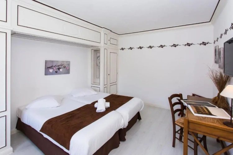 Classic Twin room
