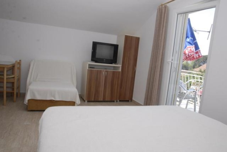 Studio with balcony and with view