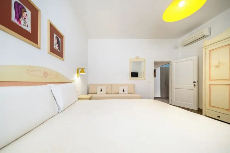 Standard Quadruple Family room