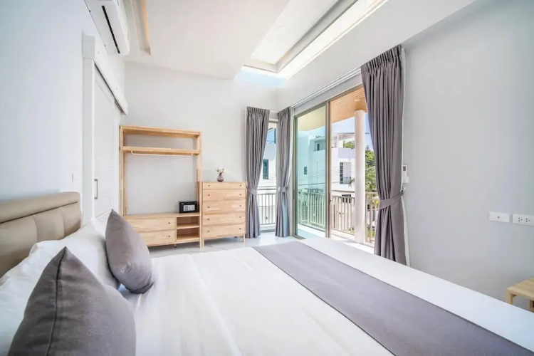 Classic Modern Pool Villas Rawai 3BR