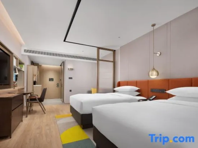 Deluxe Quadruple Suite