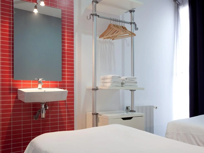 Standard Triple room